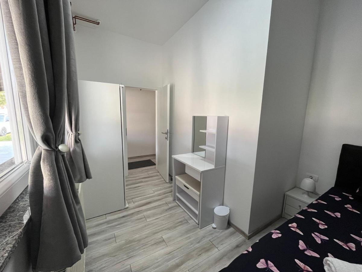 Apartment Tilia Otocsán Kültér fotó