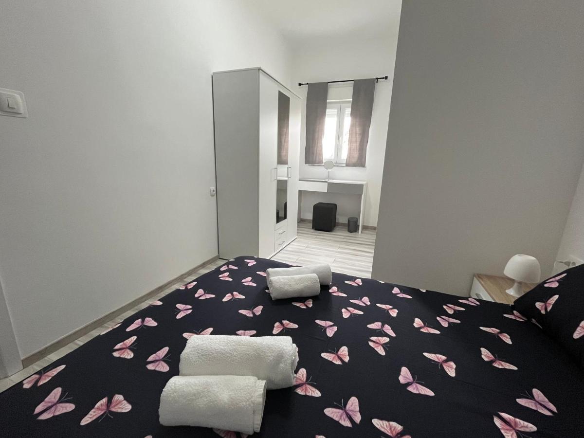 Apartment Tilia Otocsán Kültér fotó