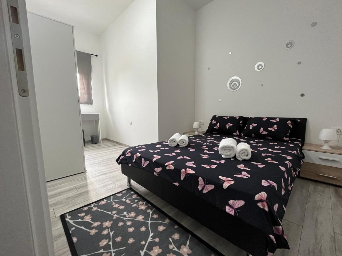 Apartment Tilia Otocsán Kültér fotó