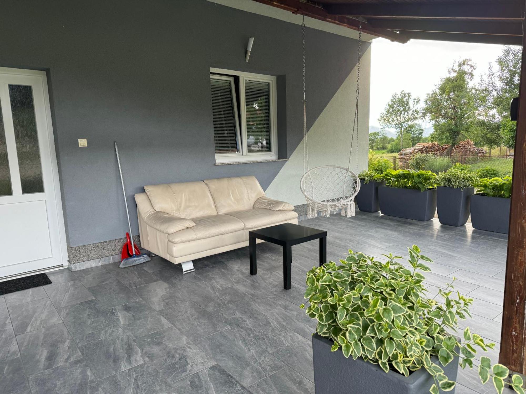 Apartment Tilia Otocsán Kültér fotó